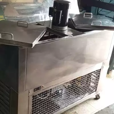 Maquina de fabricar paletas de helado con capacidad para 120 unidades